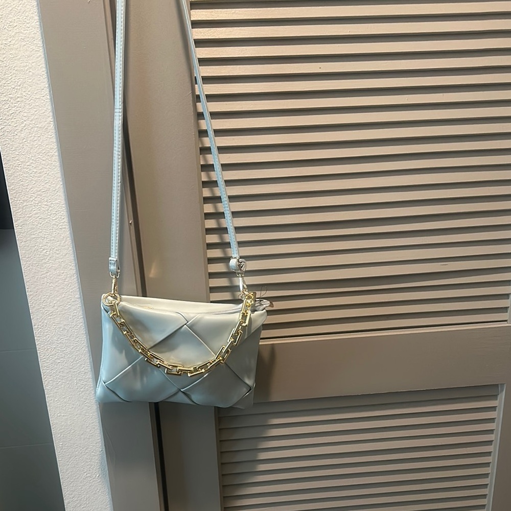 Elegant Quilted Shoulder Bag